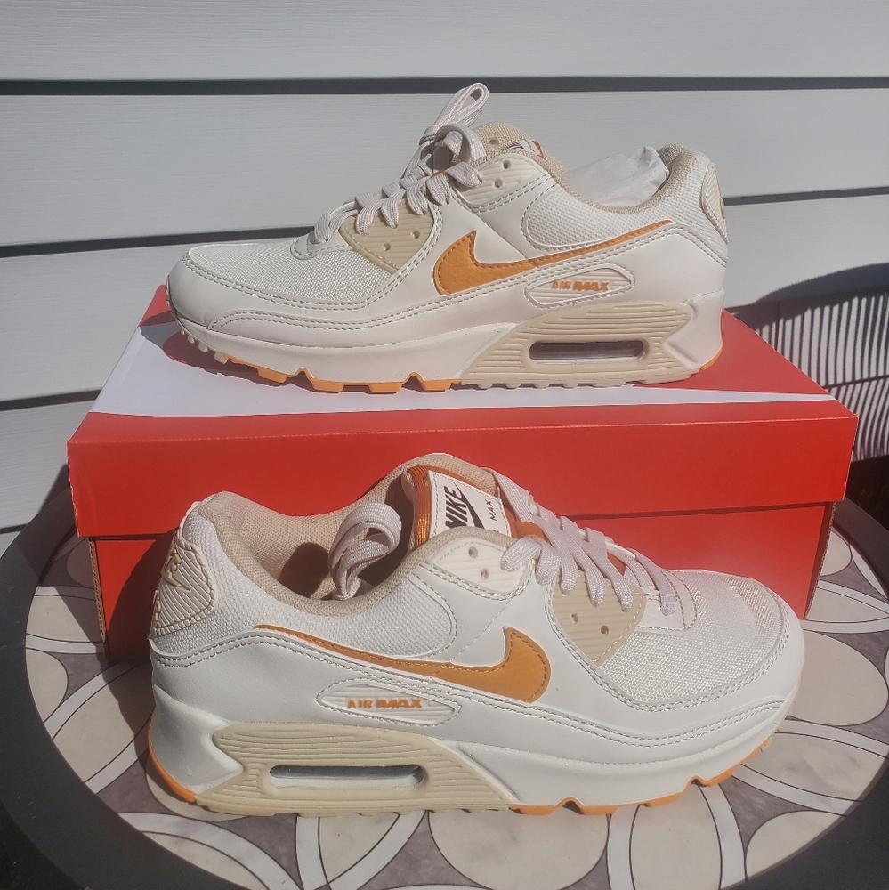 WMNS Nike Air Max 90 SE- Phantom/Sanddrift/Black/Light Curry-DQ8593-001